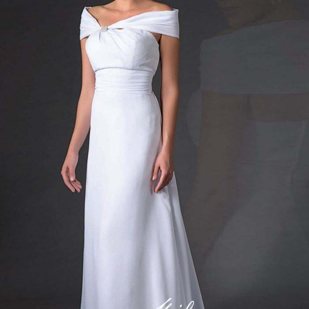 MILANO FORMALS AA222  IVORY  size 18